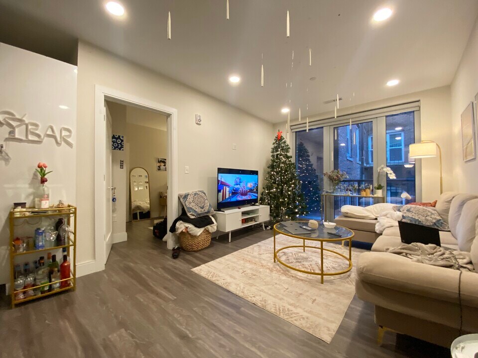 1025 Tremont St, Unit 207 in Boston, MA - Foto de edificio