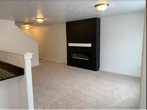 458 S Pegasus Way in Saratoga Springs, UT - Foto de edificio - Building Photo