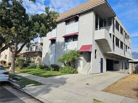 451 W Wilson Ave, Unit 6 in Glendale, CA - Building Photo