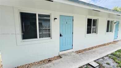 718 SE 13th St in Fort Lauderdale, FL - Building Photo - Building Photo