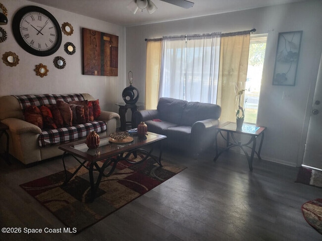 1066 Galty Cir NE in Palm Bay, FL - Building Photo - Building Photo