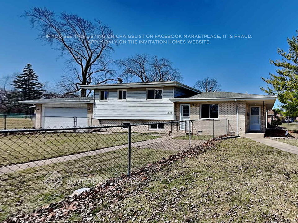 16388 Terry Ln in Oak Forest, IL - Foto de edificio