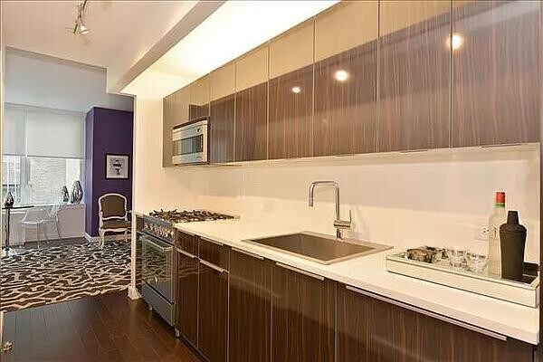 113 Nassau St in New York, NY - Building Photo