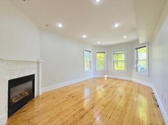 367 Cardinal Medeiros Ave, Unit 2