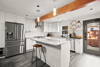 811 W Oltorf St in Austin, TX - Building Photo - Building Photo