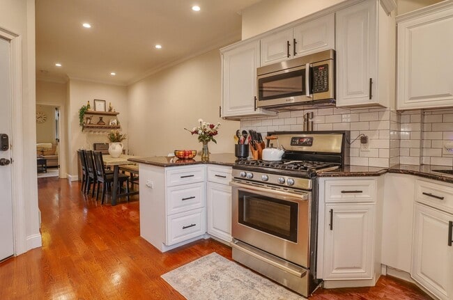 403 Adams St in Hoboken, NJ - Building Photo - Building Photo