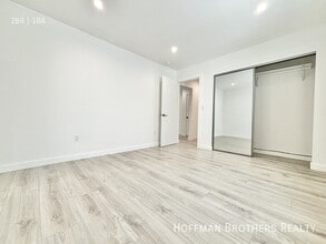 564 N Kenmore Ave, Unit 2 in Los Angeles, CA - Building Photo - Building Photo