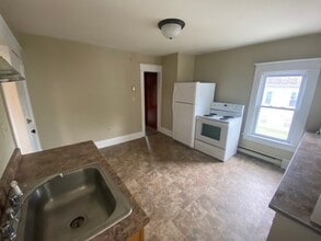 117 N State St, Unit B in Clarks Summit, PA - Building Photo - Building Photo