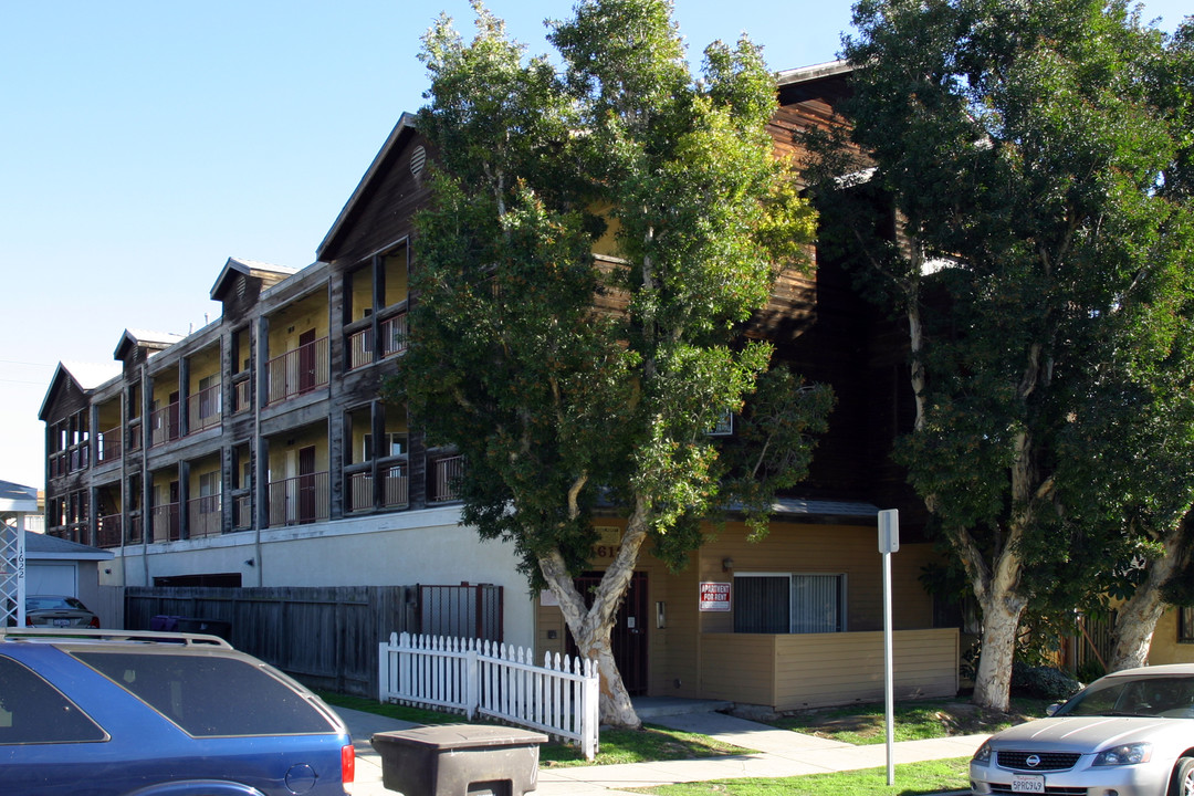 1612 Orizaba Ave in Long Beach, CA - Building Photo