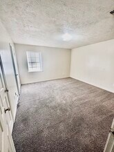 1301 Louisville St in Starkville, MS - Building Photo - Building Photo