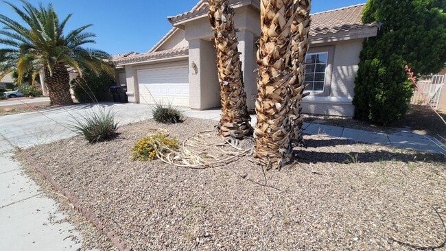 property at 5023 Vista Del Rio Way