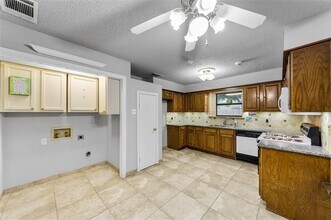 2571 Sundance Ln in Dallas, TX - Building Photo - Building Photo