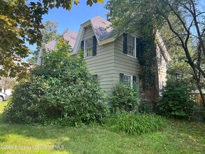 321 Maple St in Montrose, PA - Building Photo - Building Photo
