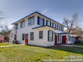 216 Eleanor Ave in San Antonio, TX - Building Photo - Building Photo