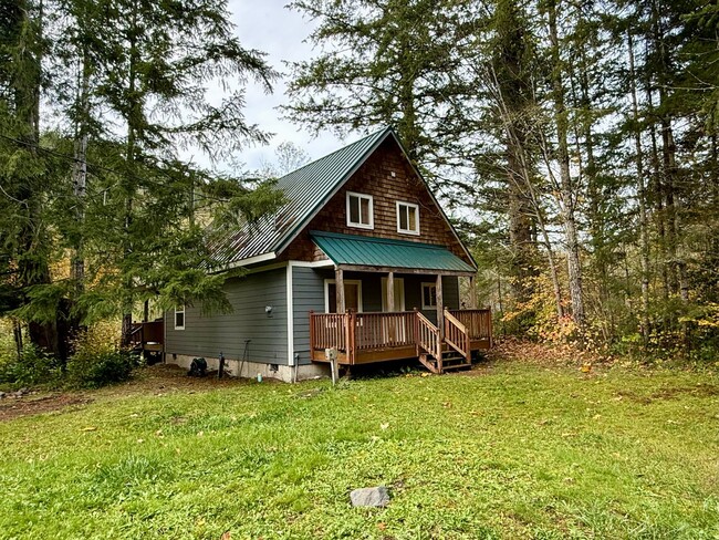 155 Riverdale Dr in Quilcene, WA - Building Photo - Building Photo