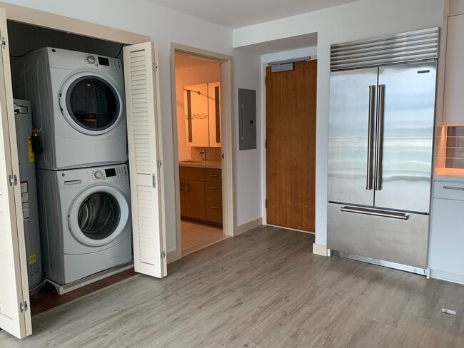 555 South St in Honolulu, HI - Building Photo - Building Photo