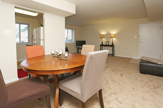 Queens Park Plaza Apartments in Hyattsville, MD - Building Photo - Interior Photo