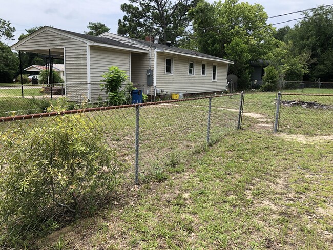 3916 Donna St in Fayetteville, NC - Building Photo - Building Photo