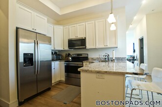 877 Beacon St in Boston, MA - Building Photo - Building Photo