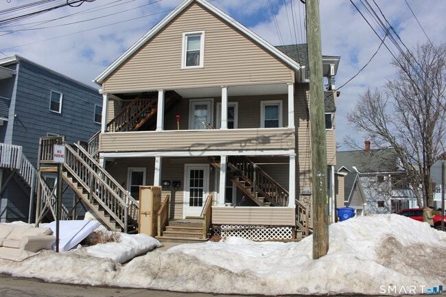 property at 46 Pulaski St