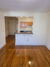 19 Peterborough St, Unit 3 in Boston, MA - Foto de edificio - Building Photo