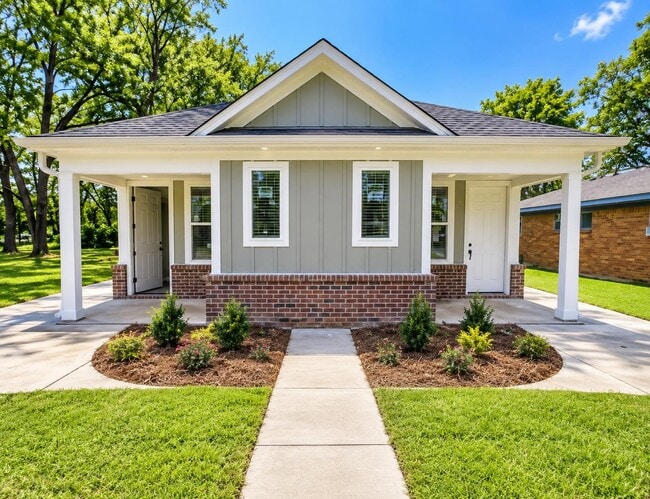property at 547 Berclair Rd