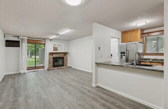 385 Shelard Pky in Minneapolis, MN - Building Photo - Building Photo
