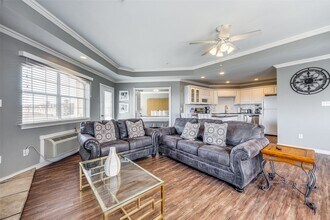 290 Tanglewood Cir, Unit 5437/38 in Pottsboro, TX - Foto de edificio - Building Photo