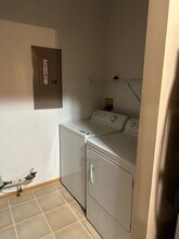 1930 Parkside Dr in Shorewood, IL - Building Photo - Building Photo