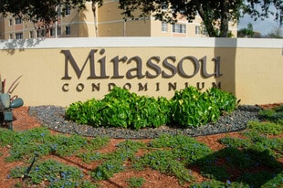 6045 NW 186th St, Unit 113 in Miami Gardens, FL - Building Photo