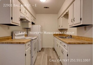 22901 Baldwin St in Robertsdale, AL - Building Photo - Building Photo