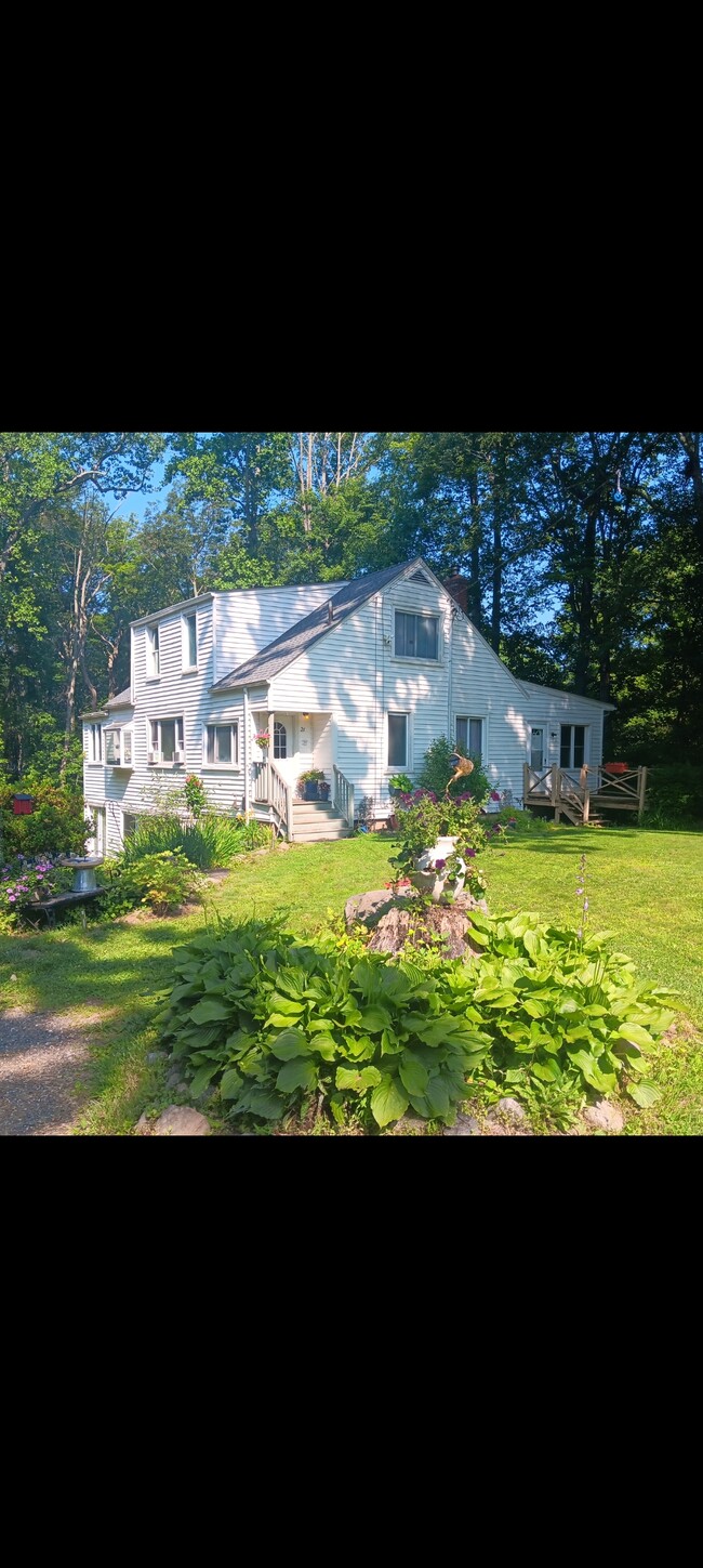 21 Mott Hill Rd, Unit 2