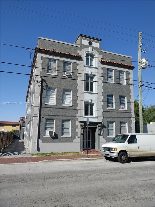 1629 SW 6th St in Miami, FL - Building Photo