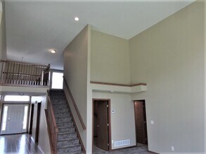 160 Whittington Pl in Pataskala, OH - Building Photo - Building Photo