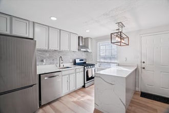 1925 Dutch Village Dr in Hyattsville, MD - Building Photo - Building Photo