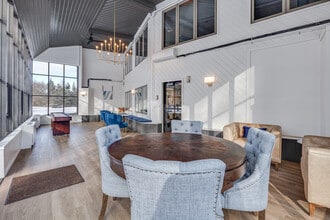 Hemlock Pines in Maple Grove, MN - Building Photo - Interior Photo