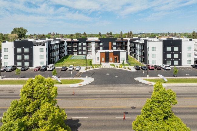 The Ivory at Woodruff in Idaho Falls, ID - Building Photo - Building Photo