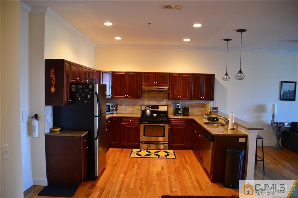 547-547 Sayre Ave in Perth Amboy, NJ - Foto de edificio