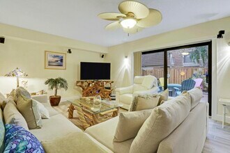 3015 30th Ct in Jupiter, FL - Building Photo - Building Photo