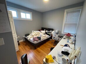 236 Norfolk St, Unit T3 in Cambridge, MA - Foto de edificio - Building Photo