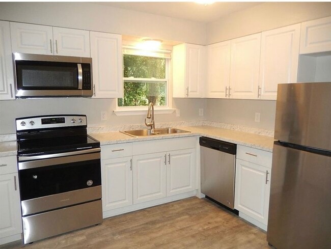 1901 Crosby Ct in Tallahassee, FL - Building Photo - Building Photo