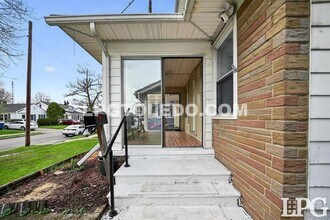 4120 Parrakeet Ave in Toledo, OH - Building Photo - Building Photo