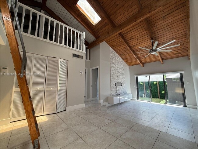2312 SW 81st Ave in Davie, FL - Building Photo - Building Photo