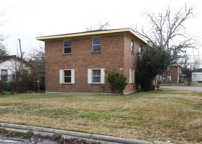 7622-7626 Pecan Villas Dr in Houston, TX - Building Photo - Building Photo