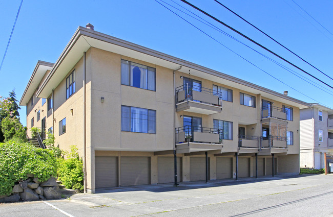 3323 Oakes Ave in Everett, WA - Foto de edificio - Building Photo