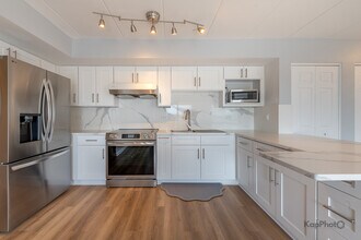 7316 40th St in Lyons, IL - Building Photo - Building Photo