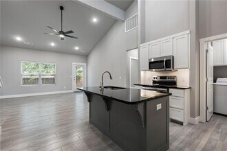652 Sun Meadows Loop in Centerton, AR - Building Photo - Building Photo