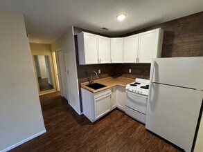 1010 Rockmoor in Canyon Lake, TX - Foto de edificio - Building Photo