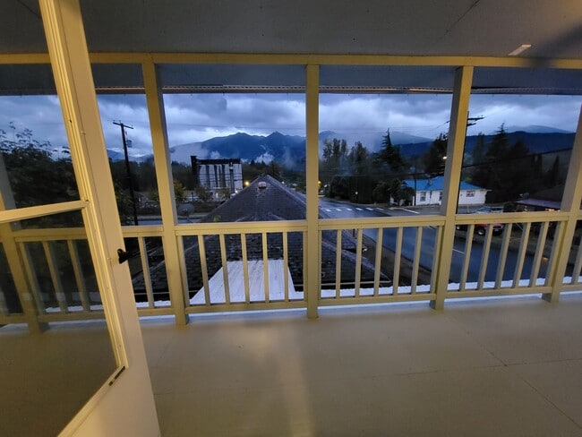 45337 Main St, Unit Superior Ave in Concrete, WA - Building Photo - Building Photo