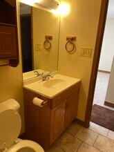2410 Bell St, Unit B in Zanesville, OH - Building Photo - Building Photo
